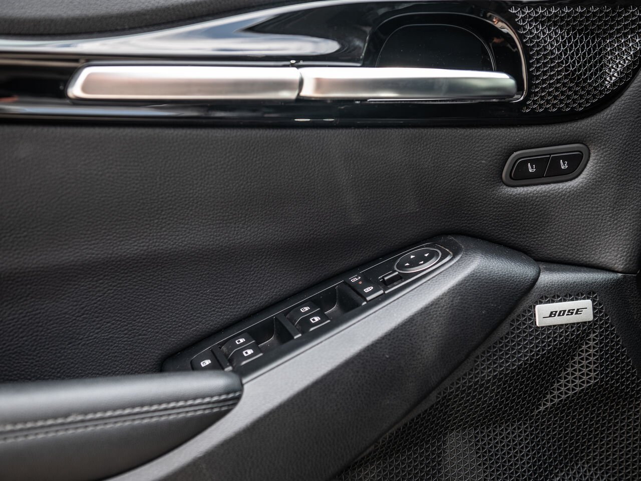 2024 Kia Seltos Black Sainte-Julienne - photo #8