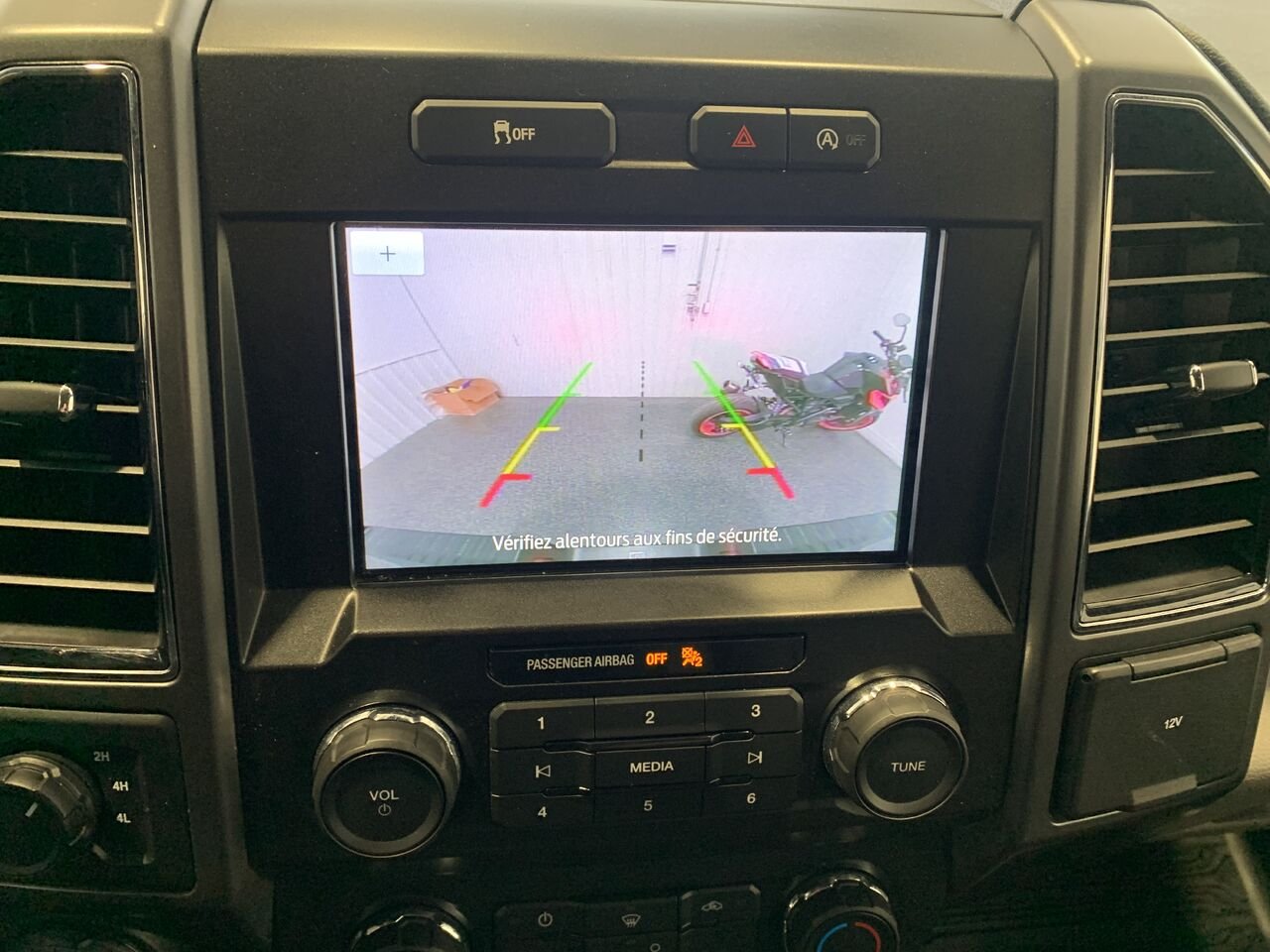 Ford F-150 XLT cabine double 4RM caisse de 6,5 pi 2020 Argent Châteauguay - photo #30