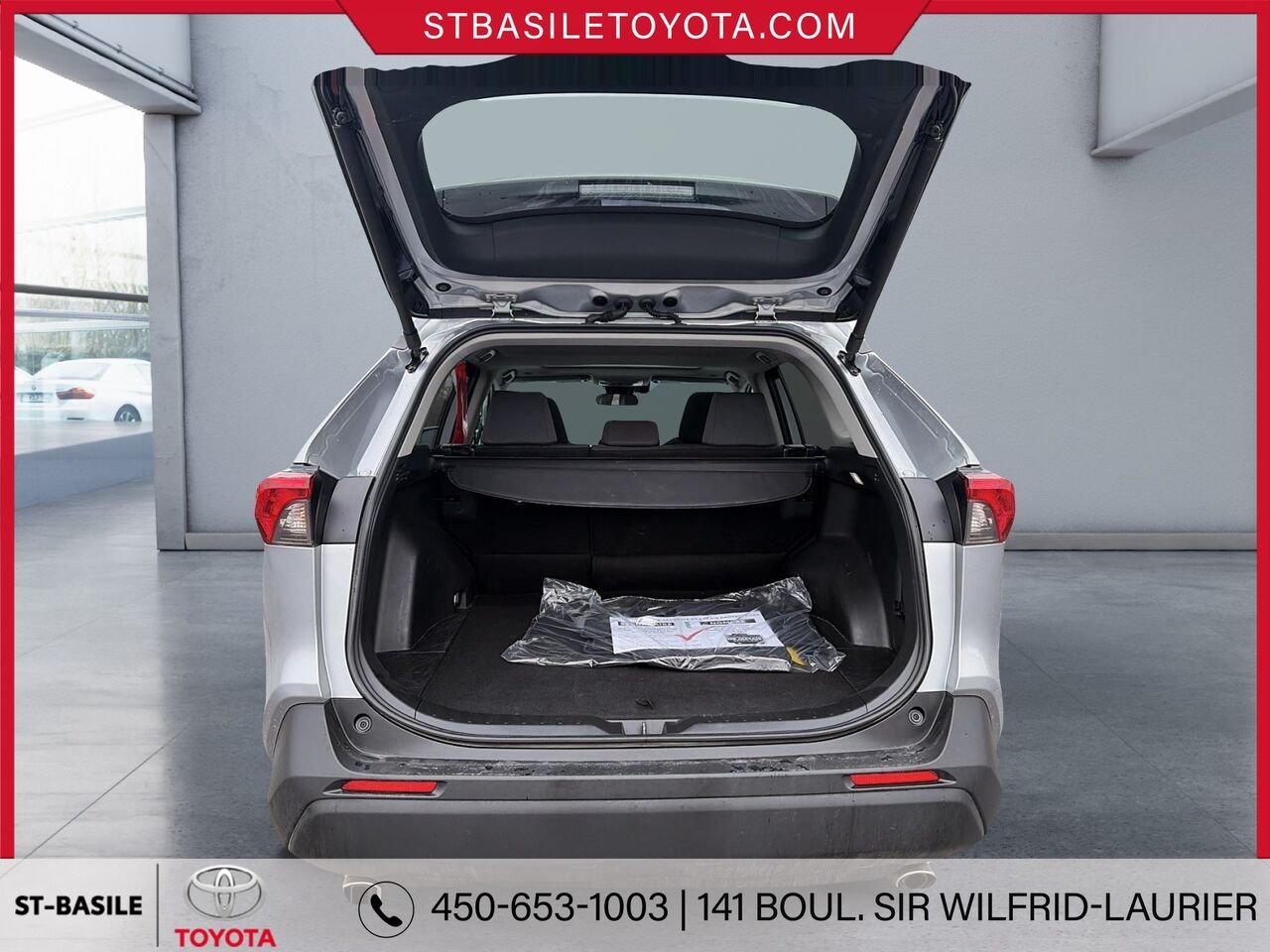 Toyota RAV4 2025 Ciel argent métallisé Saint-Basile-le-Grand - photo #8