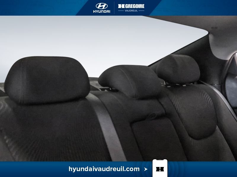 Hyundai Elantra YR819 | Allure sport berline 4 portes BA 2016 Blanc Laval - photo #31