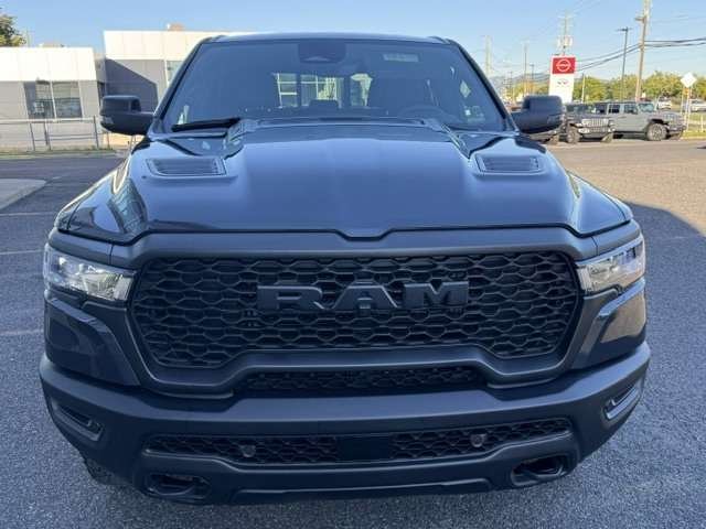 Ram 1500 Rebel cabine d'équipe 4x4 caisse de 5 pi 7 po 2026 Bleu