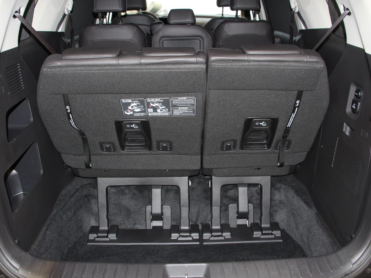 Kia Carnival EX+ TA 2026 Gris Châteauguay - photo #7