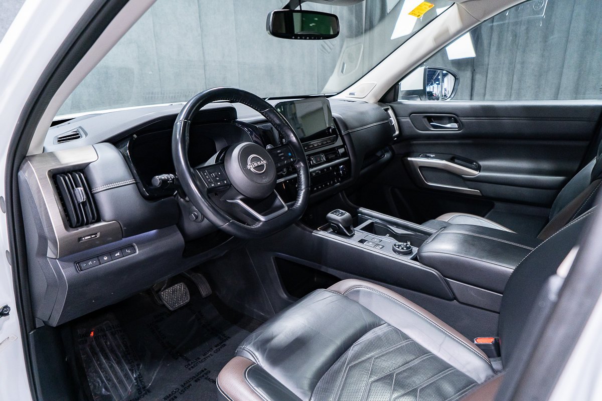 Nissan Pathfinder Platinum 2022 Blanc Montréal - photo #6
