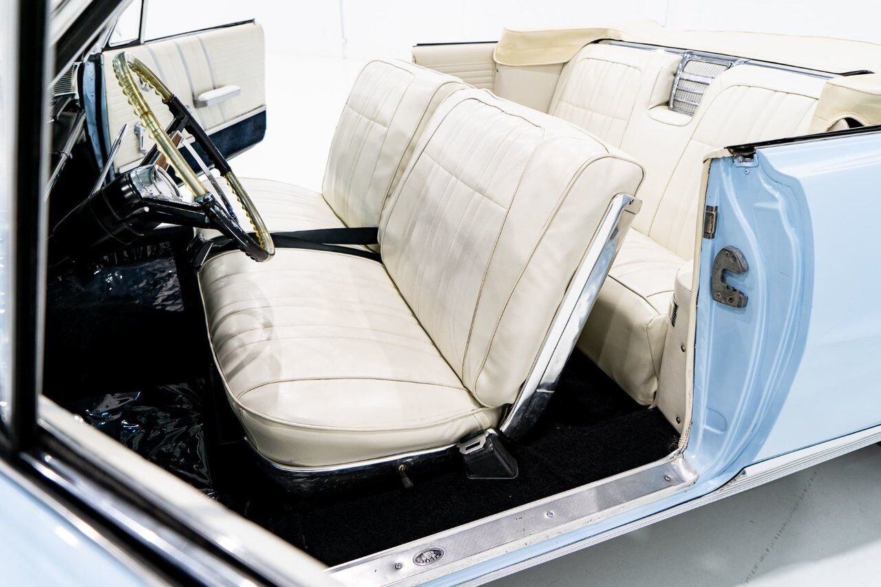 Pontiac Bonneville **PRICE IN USD** 1964 Bleu Montréal - photo #8