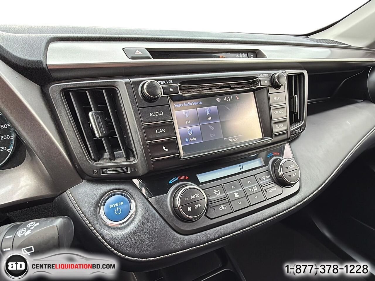 2017 Toyota RAV4 Hybrid LE+ 4 portes | BD0221 Black Granby - photo #19