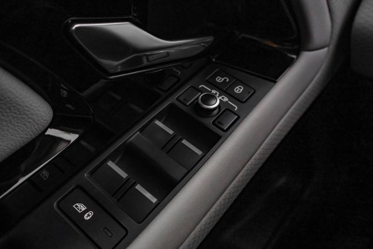 2020 Land Rover Range Rover Evoque P250 S Eiger Gray Metallic Sherwood Park - photo #15
