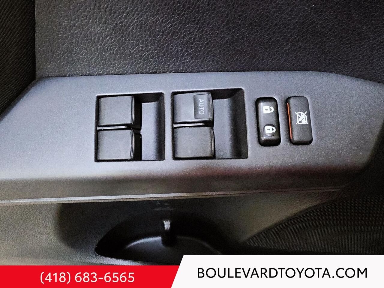 2018 Toyota RAV4 100480A-15 | LE, AWD Silver Québec - photo #7