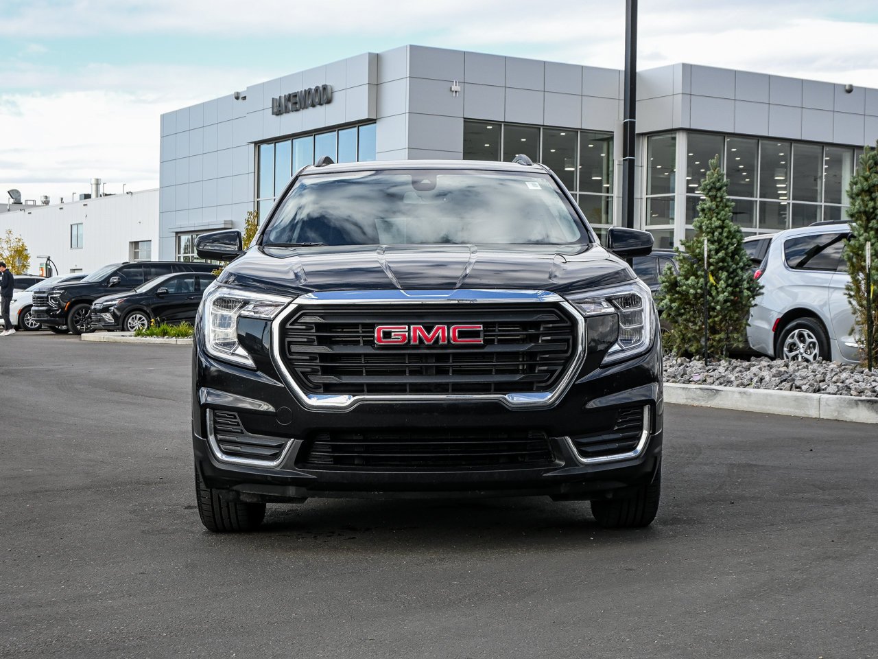 2024 GMC Terrain AWD 4dr SLE Black Sherwood Park - photo #2