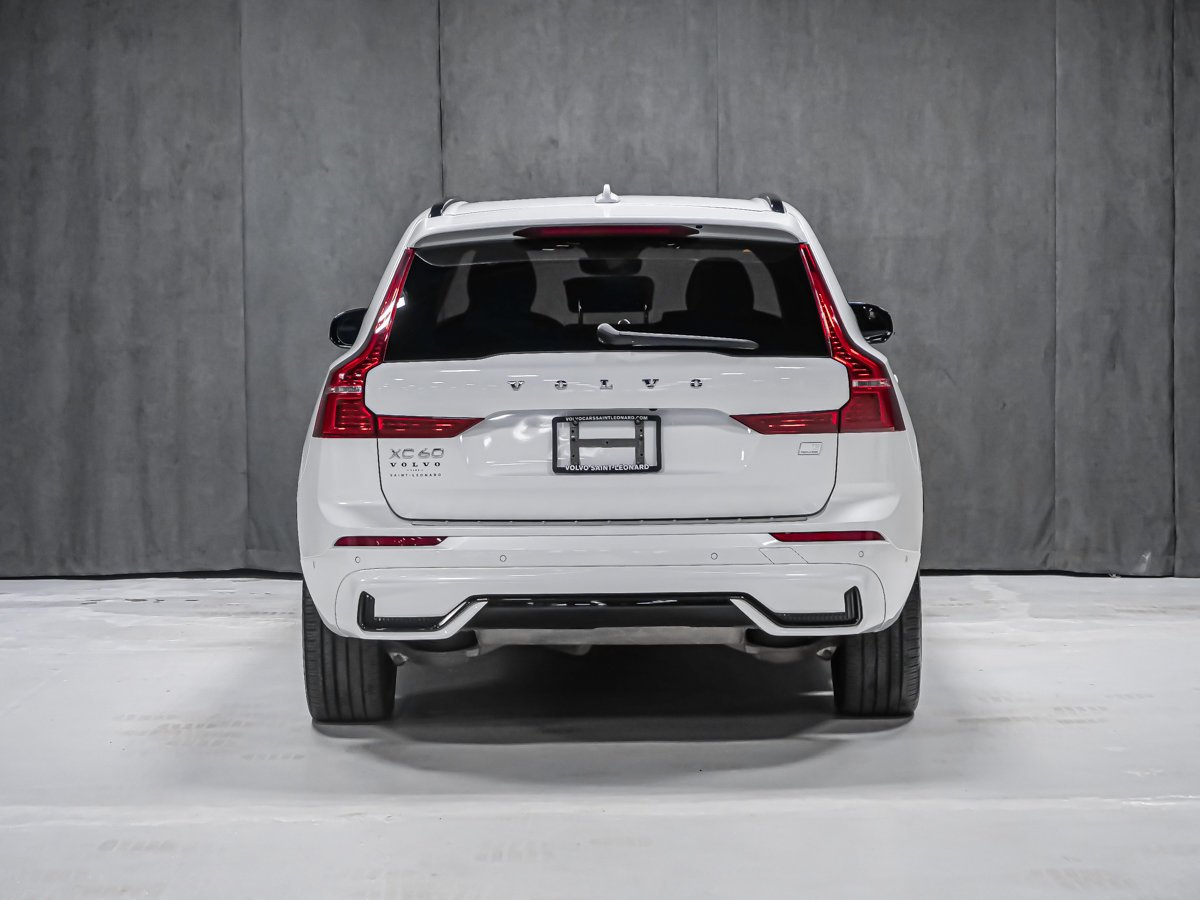 2023 Volvo XC60 Recharge T8 ULTIMATE DARK White Montreal - photo #4