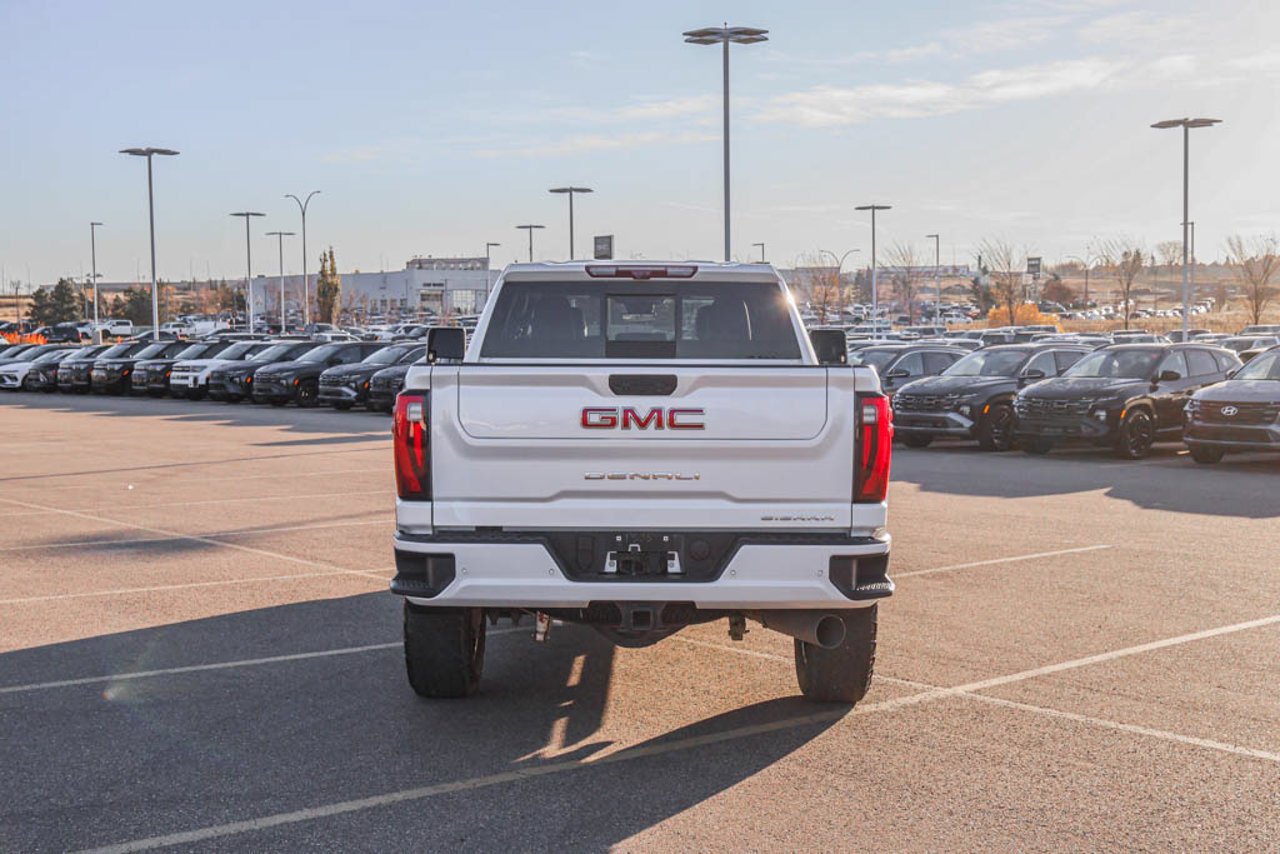 2025 GMC Sierra 3500HD 4WD Crew Cab 159 Denali White Sherwood Park - photo #6