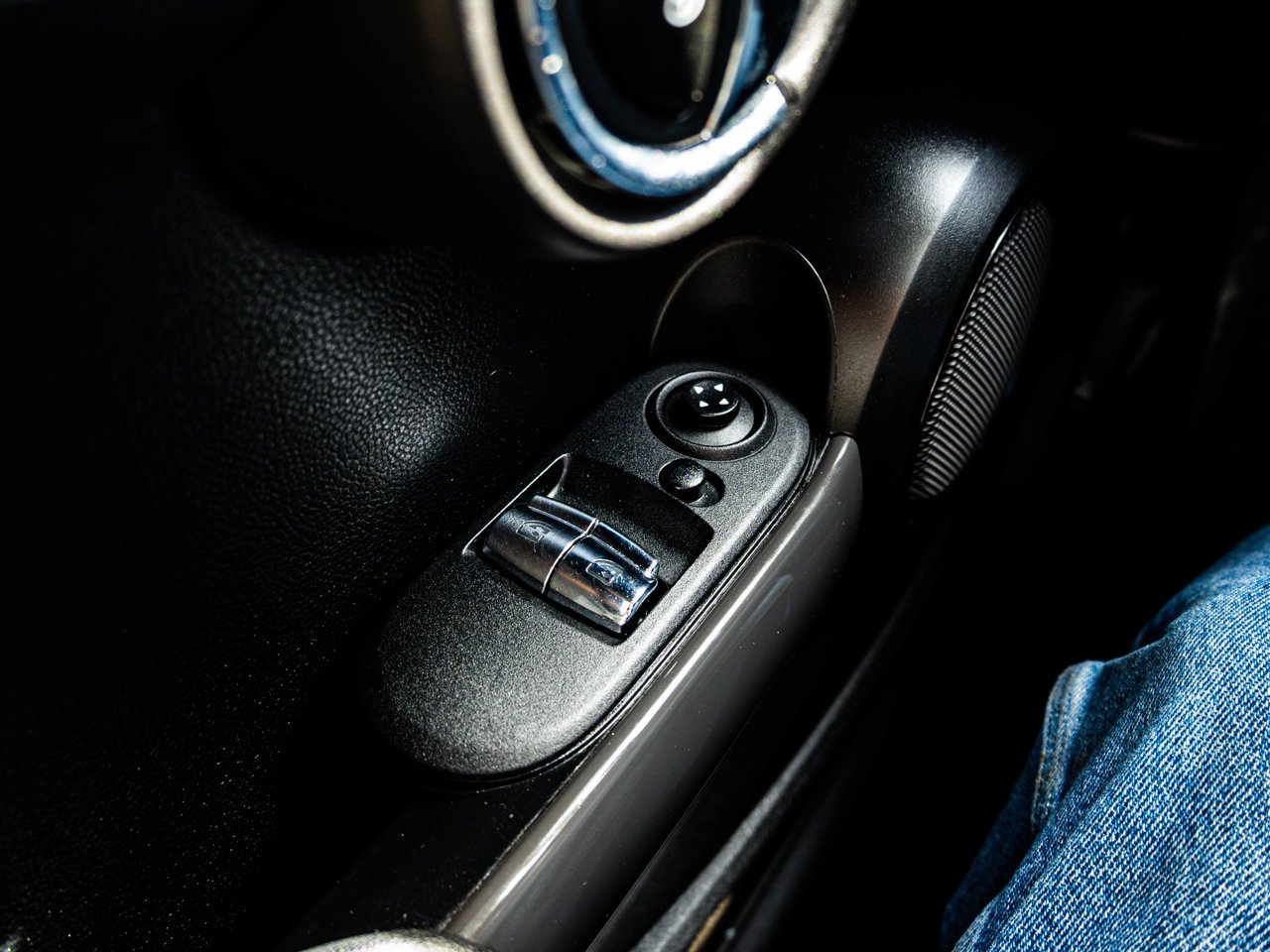 2017 MINI Cooper Hardtop 3dr HB Blue Sherwood Park - photo #18