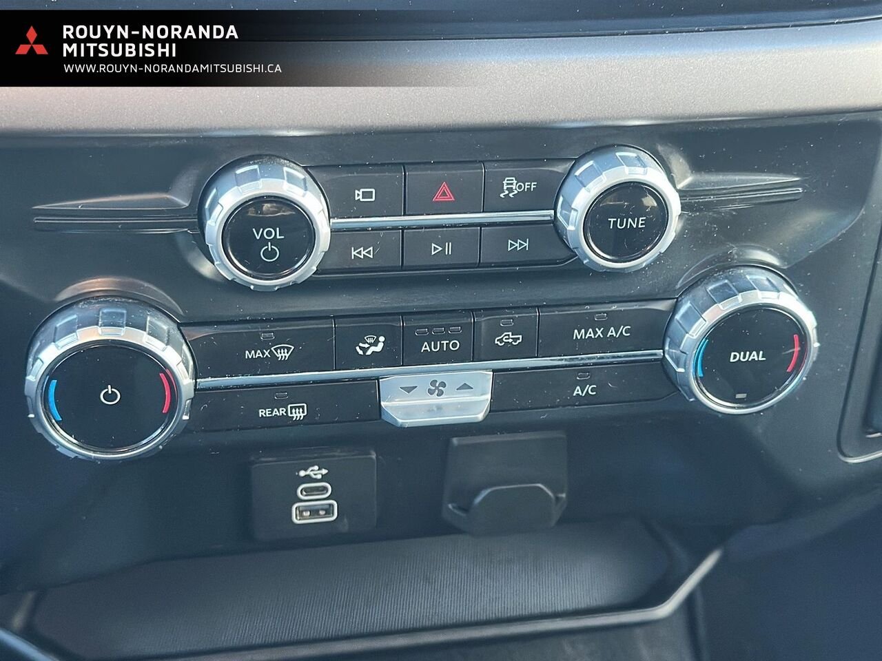 2025 Ford F-150 Grey Rouyn-Noranda - photo #21
