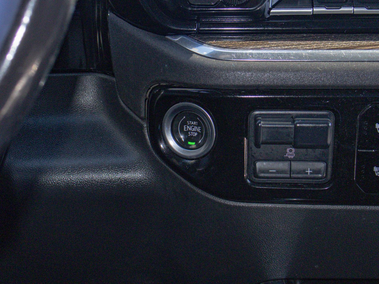 2023 Chevrolet Silverado 1500 4WD Crew Cab 147 LT Trail Boss Grey Sherwood Park - photo #24