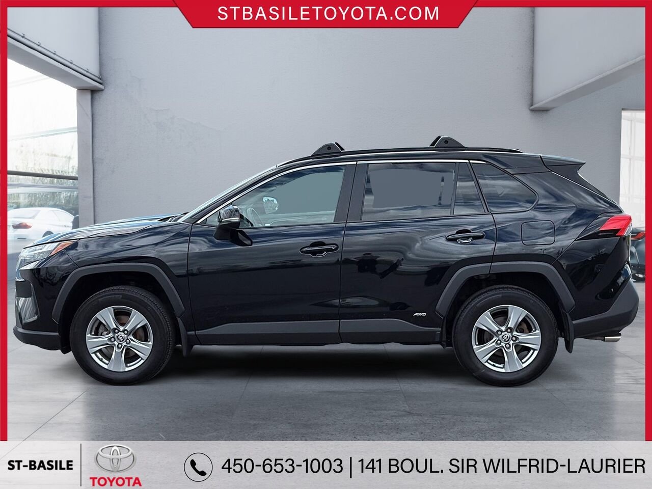 TOYOTA RAV4 Hybride 2022 Noir minuit métallisé Saint-Basile-le-Grand - photo #7