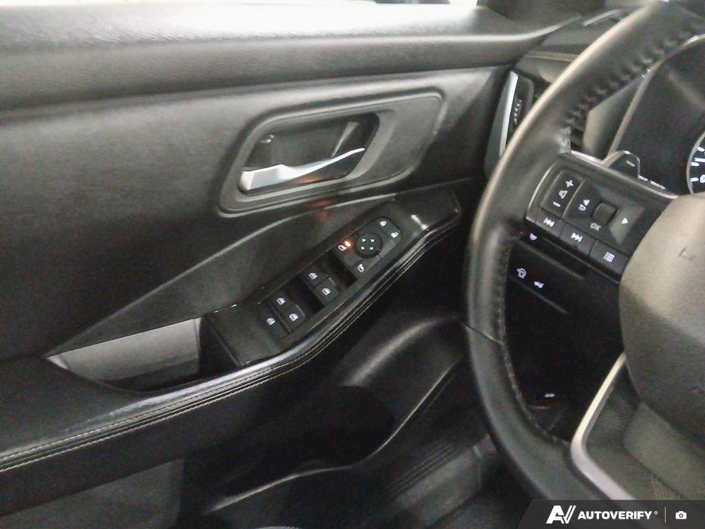 2025 Nissan Rogue 264051 | AWD SV Moonroof Blue Edmonton - photo #16