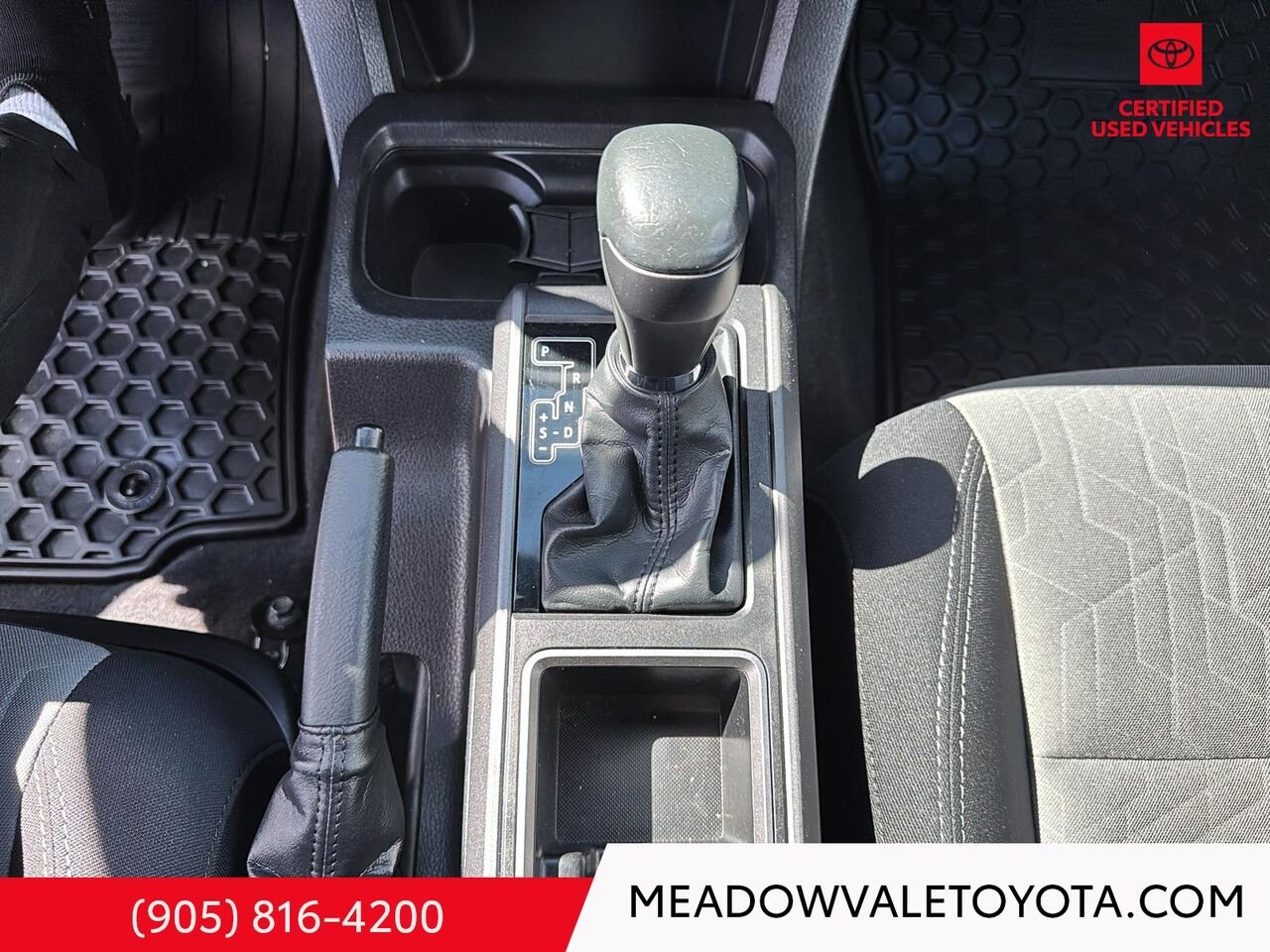 2022 Toyota Tacoma 6 Cylinder, New Tires, Tonneau Cover, Reliable and Dependable White Mississauga - photo #17