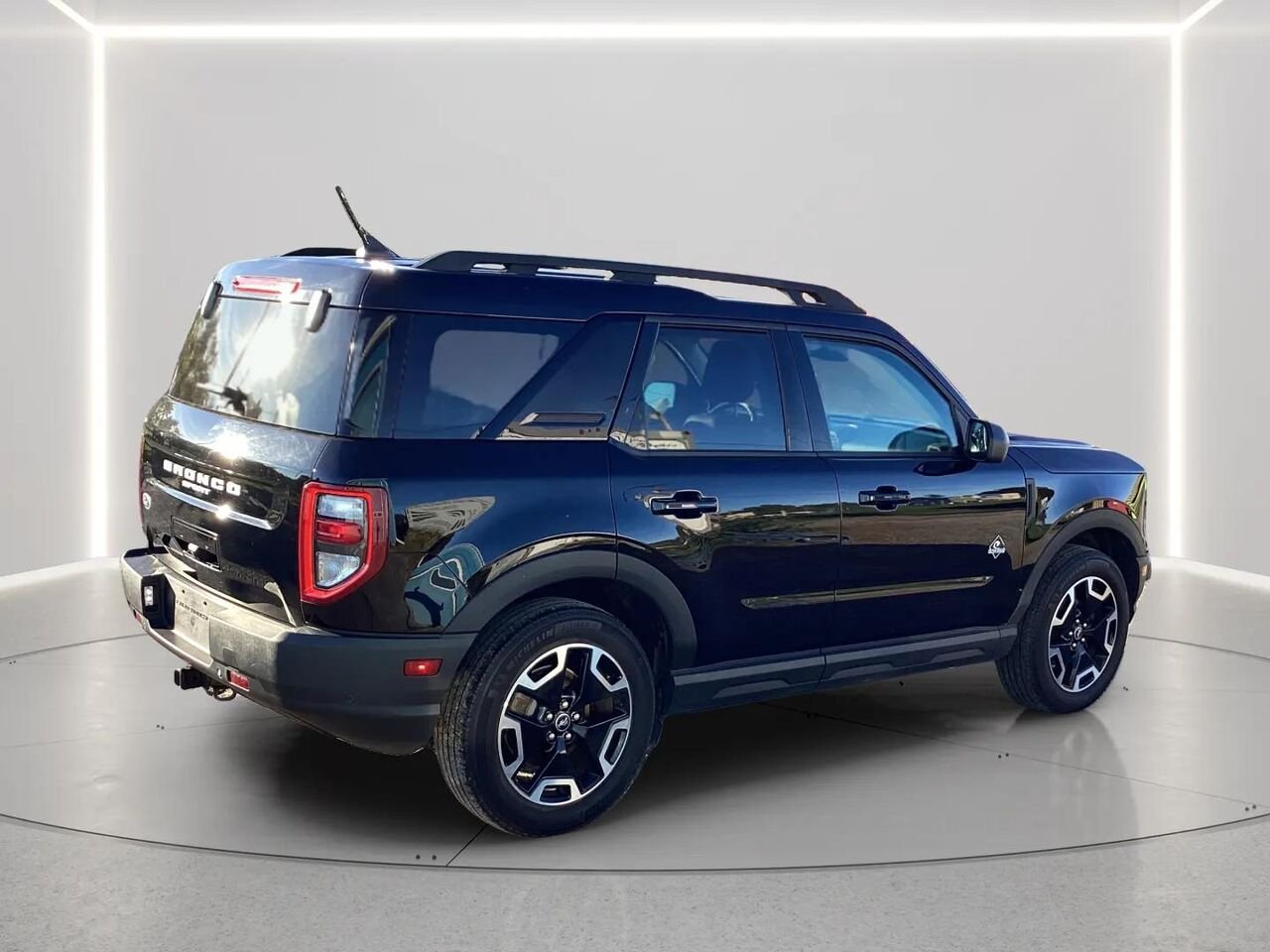 2023 Ford Bronco Sport Outer Banks 4x4 Black Gatineau - photo #4