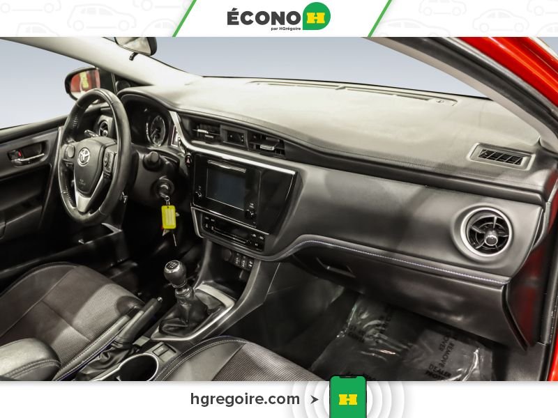 2018 Toyota Corolla Red Blainville - photo #25