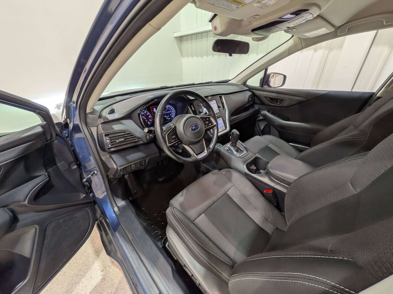2022 Subaru Outback Convenience CVT Blue Val-David - photo #9