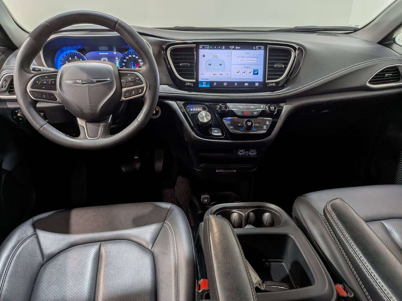 2025 Chrysler Pacifica Select FWD White Val-David - photo #27