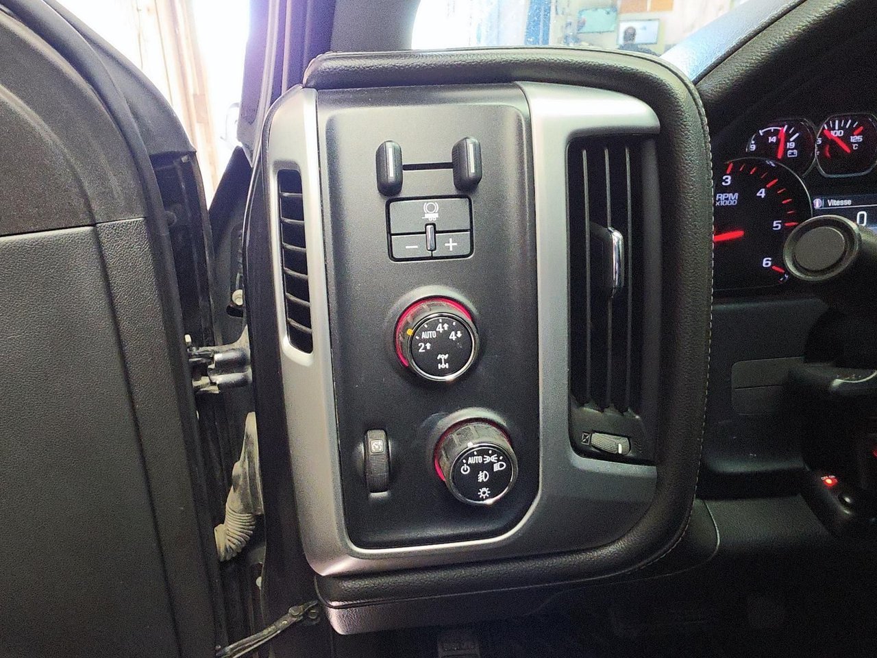GMC SIERRA 1500 2015 Baie-Comeau - photo #15
