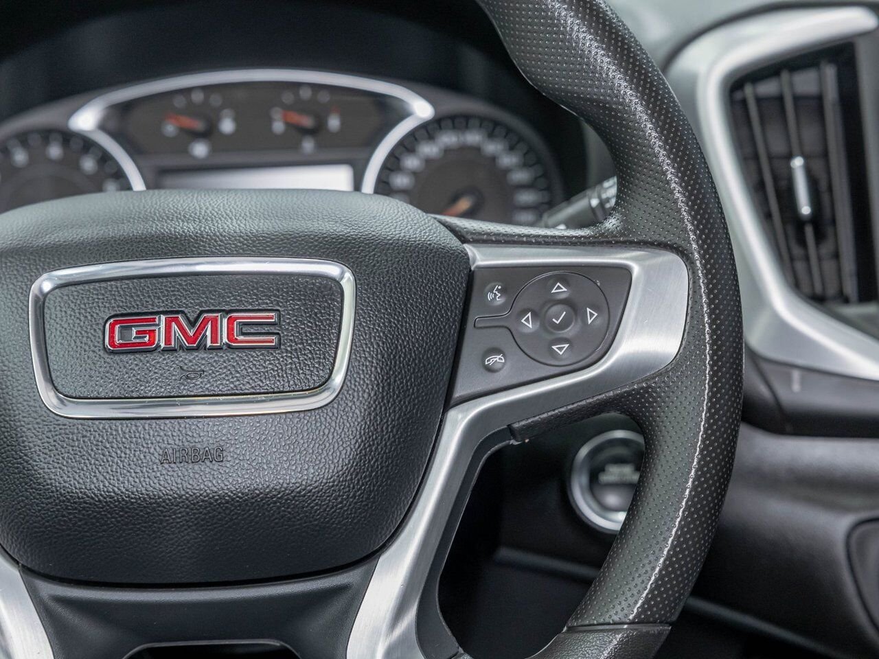 GMC Terrain SLE AWD *SIÈGES CHAUF* HAYON ELEC CARPLAY REG ADAP 2024 Noir Saint-Jérôme - photo #15