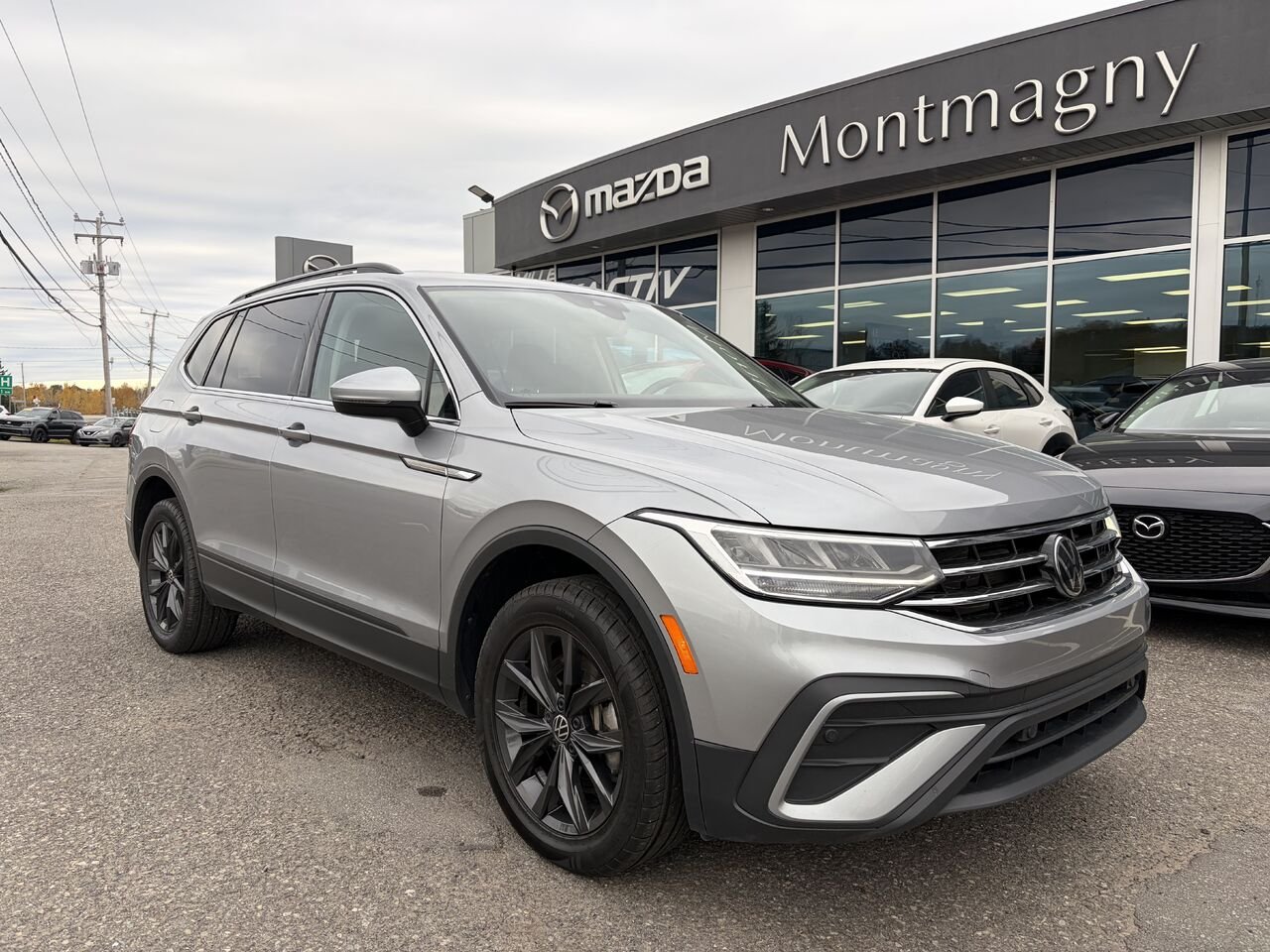 2024 VOLKSWAGEN TIGUAN SE/WOLFSBURG Comfortline 4MOTION Grey Montmagny - photo #0
