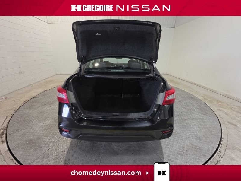 2016 Nissan Sentra Black Laval - photo #26