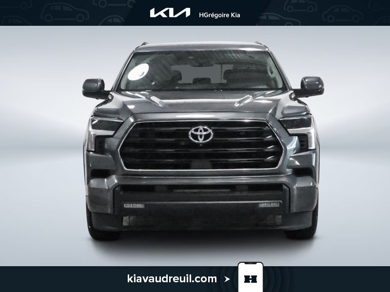 2024 Toyota Sequoia Grey Blainville - photo #2