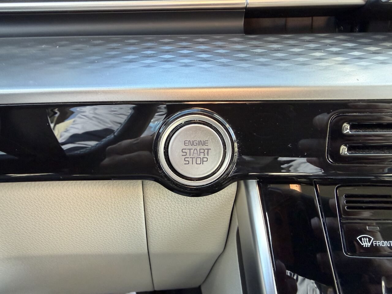 Kia Carnival 2024 Noir Thetford Mines - photo #24