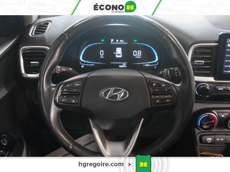 2023 Hyundai Venue White Laval - photo #20