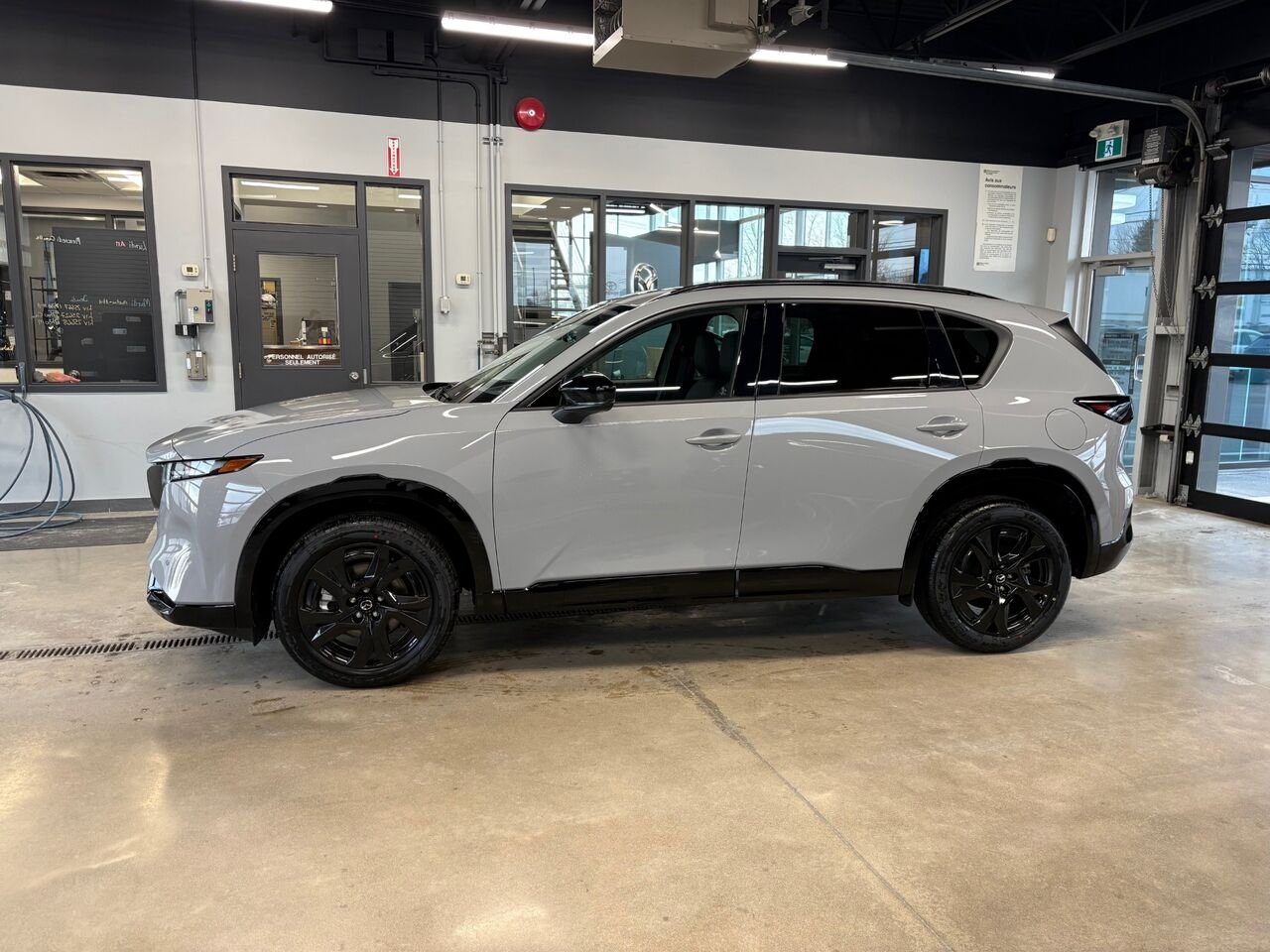 MAZDA CX-5 GT TOIT OUVRANT 2026 Gris aéro métallisé Châteauguay - photo #4