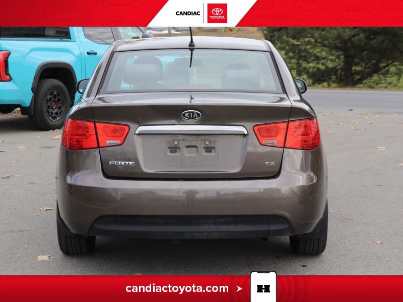 2013 Kia Forte Bronze Laval - photo #8