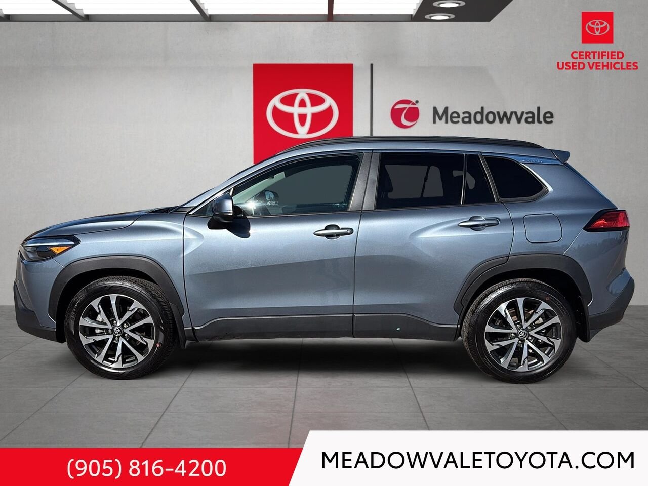 2024 Toyota Corolla Cross One owner, Clean Car Fax, Low Km's Silver Mississauga - photo #5