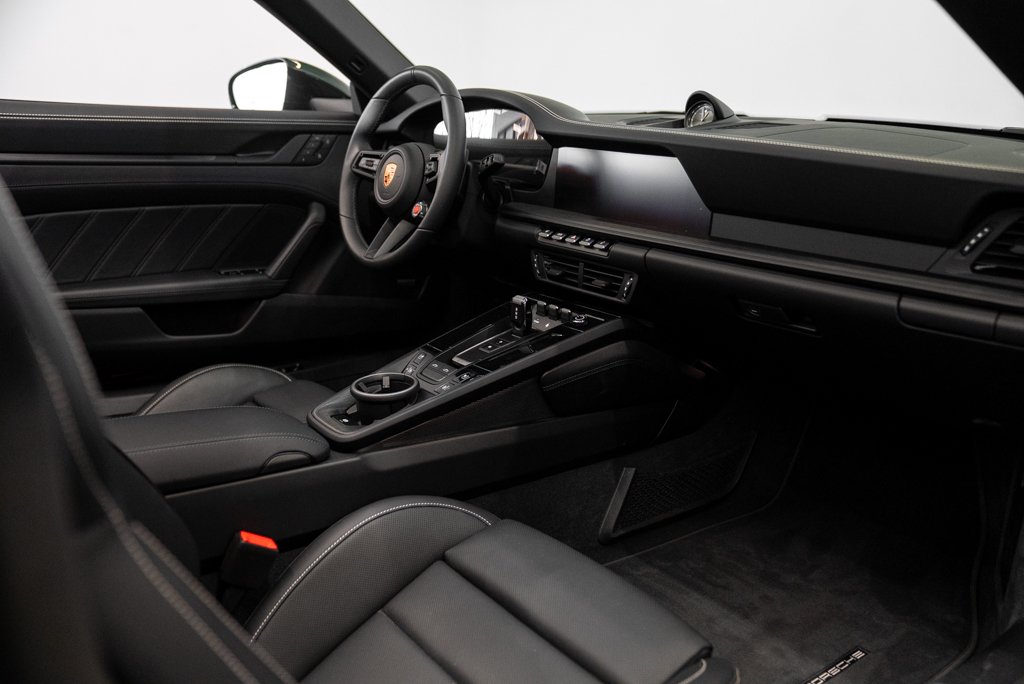 2026 Porsche 911 Green Saint-Eustache - photo #12