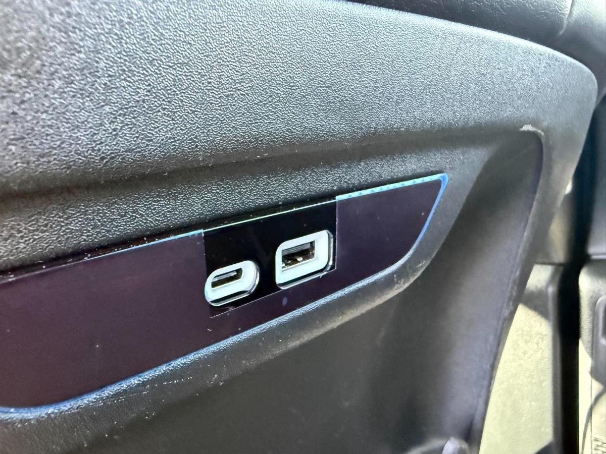 2025 Chrysler Pacifica Blue  - photo #28