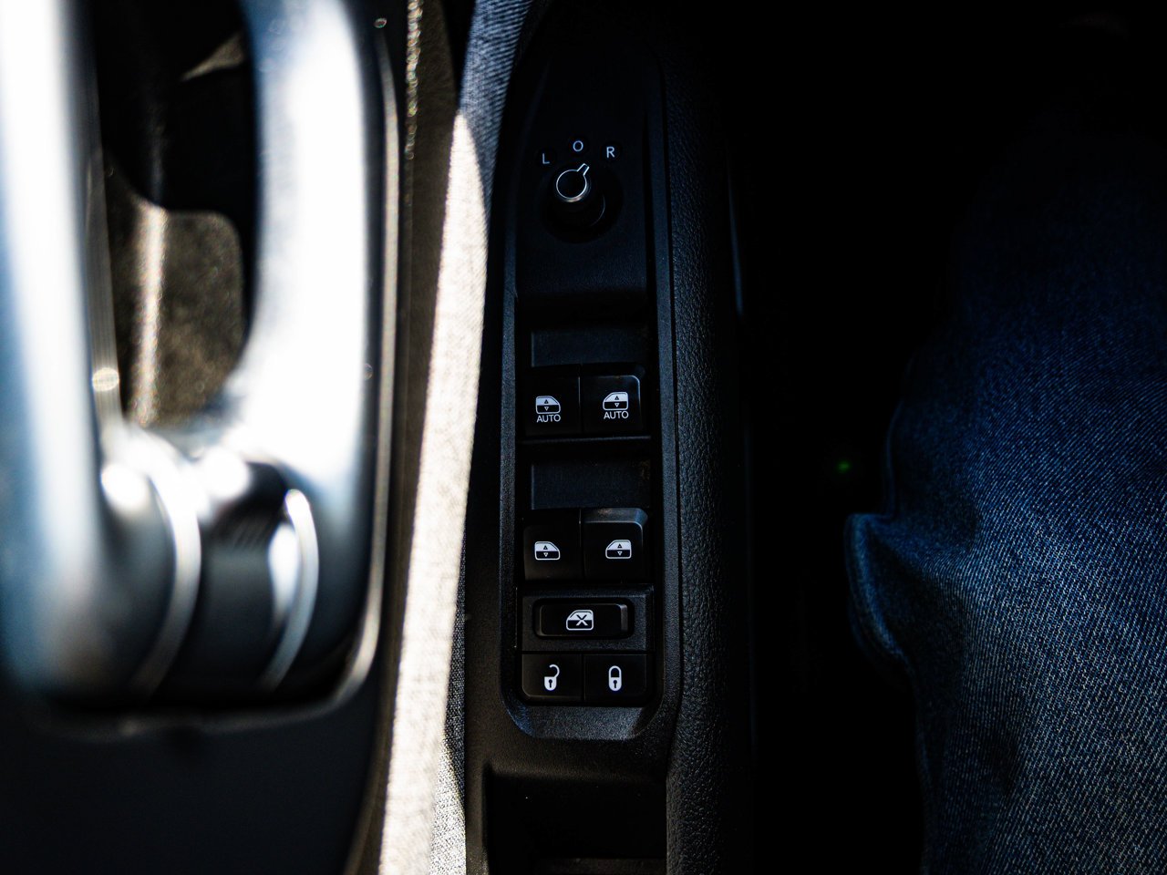 2024 Jeep Compass Sport 4x4 Black Sherwood Park - photo #17
