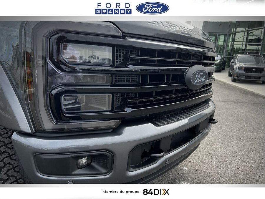 Ford SUPER DUTY F-250 SRW Platinum cabine 6 places 4RM caisse de 8 pi 2026 Gris