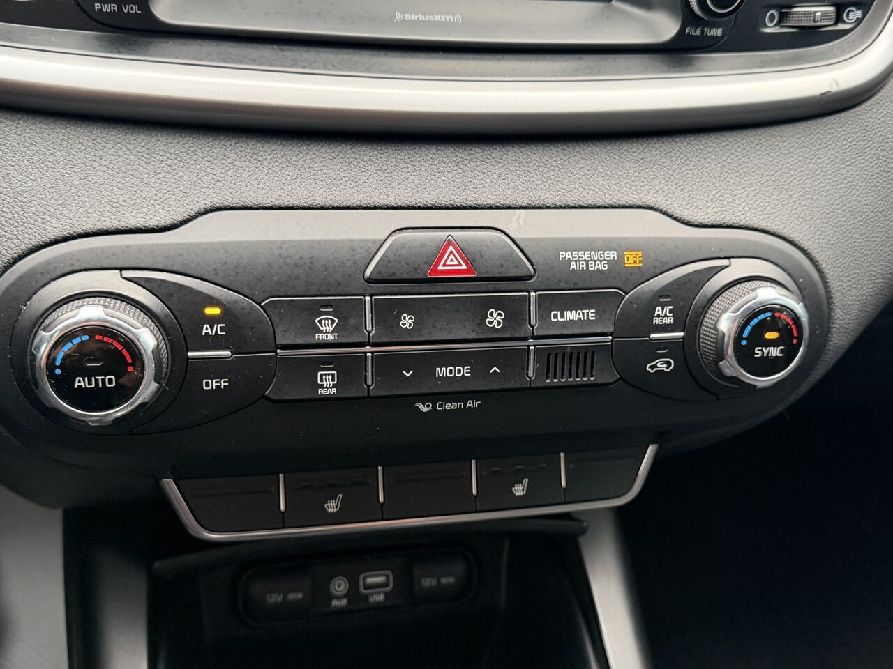 Photo 17 — Kia Sorento 2017