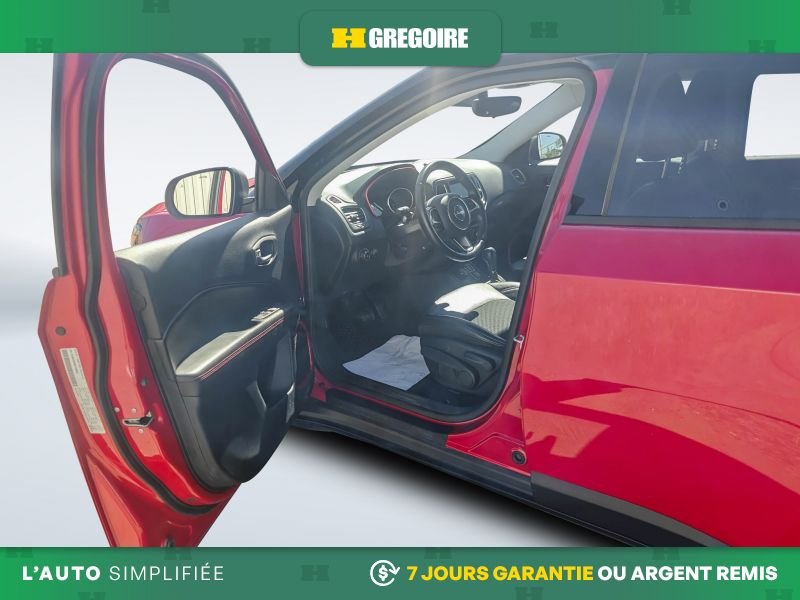 2021 Jeep Compass Red Laval - photo #11