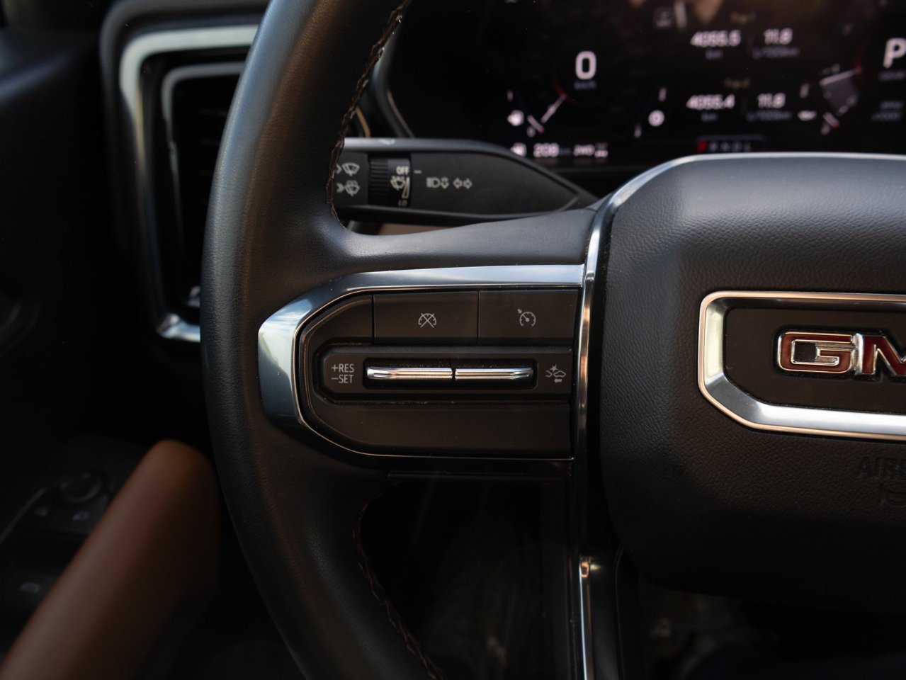 2024 GMC Canyon 4WD Crew Cab AT4 Blue Sherwood Park - photo #18