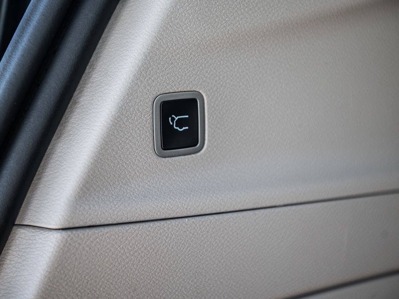 Chrysler Grand Caravan 2023 Argent Sainte-Julienne - photo #11