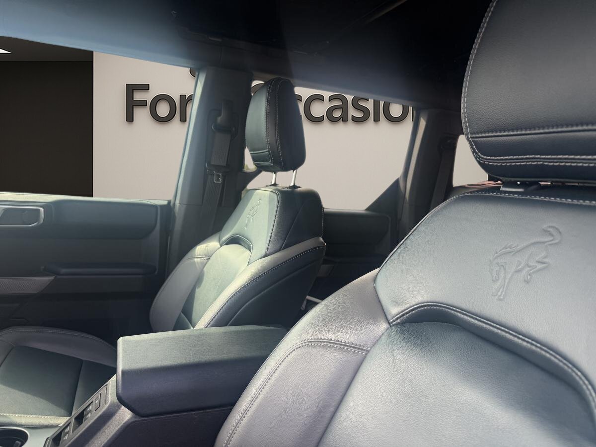 2022 Ford Bronco Grey  - photo #7