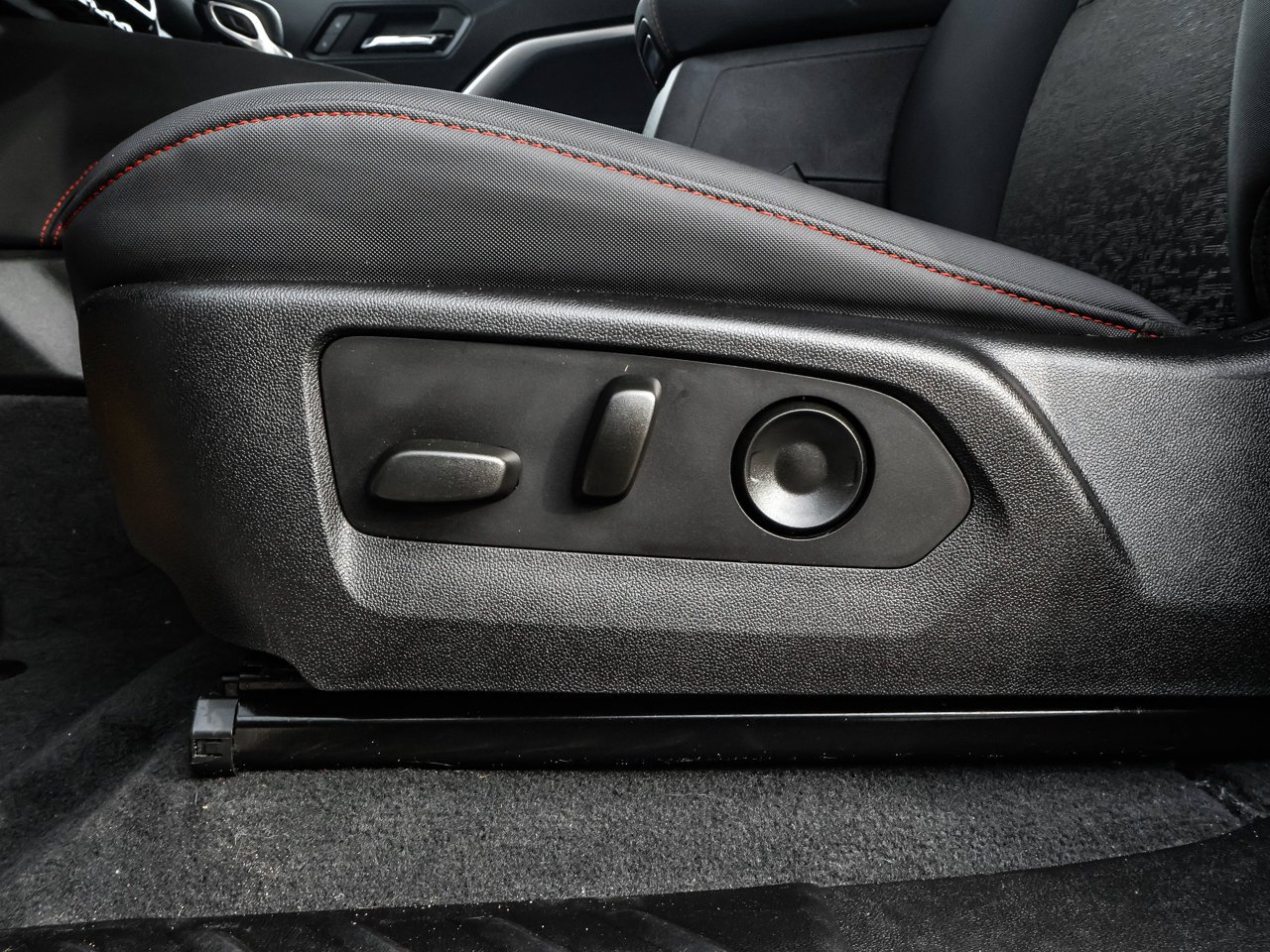 2024 Chevrolet Colorado 4WD Crew Cab Z71 White Sherwood Park - photo #20
