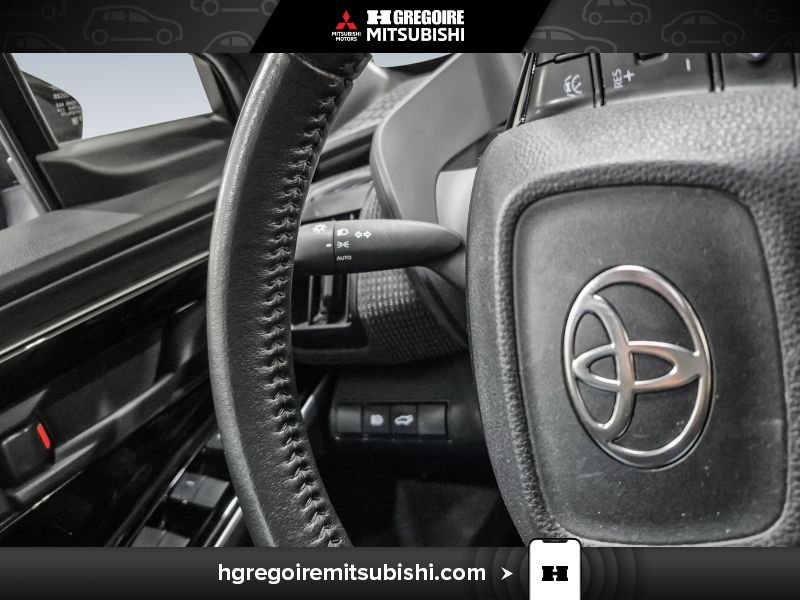 2023 Toyota BZ4X Grey Laval - photo #20