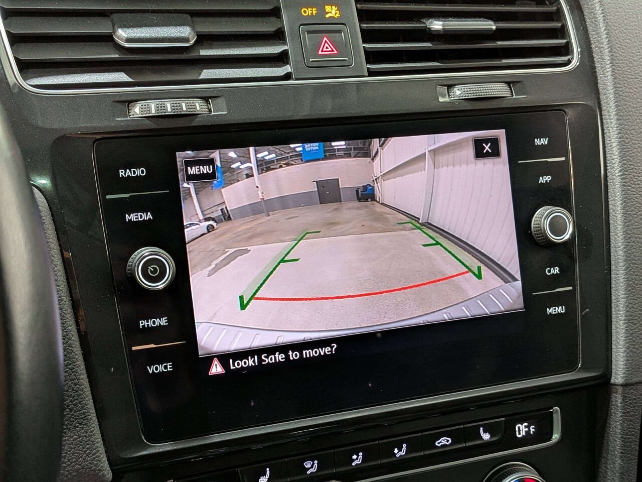 Volkswagen Golf Alltrack 2018 Argent Val-David - photo #22