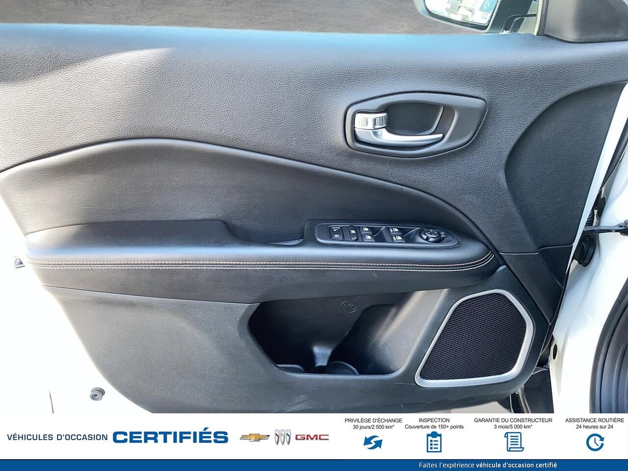 2020 JEEP COMPASS LATITUDE North 4x4 White Montmagny - photo #9
