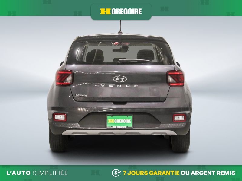 2024 Hyundai Venue Grey Laval - photo #7