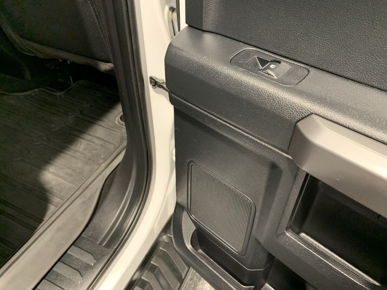 Ford F-150 XLT SPORT SUPERCREW XLT cabine SuperCrew 4RM caisse de 5,5 pi 2019 Blanc Châteauguay - photo #19