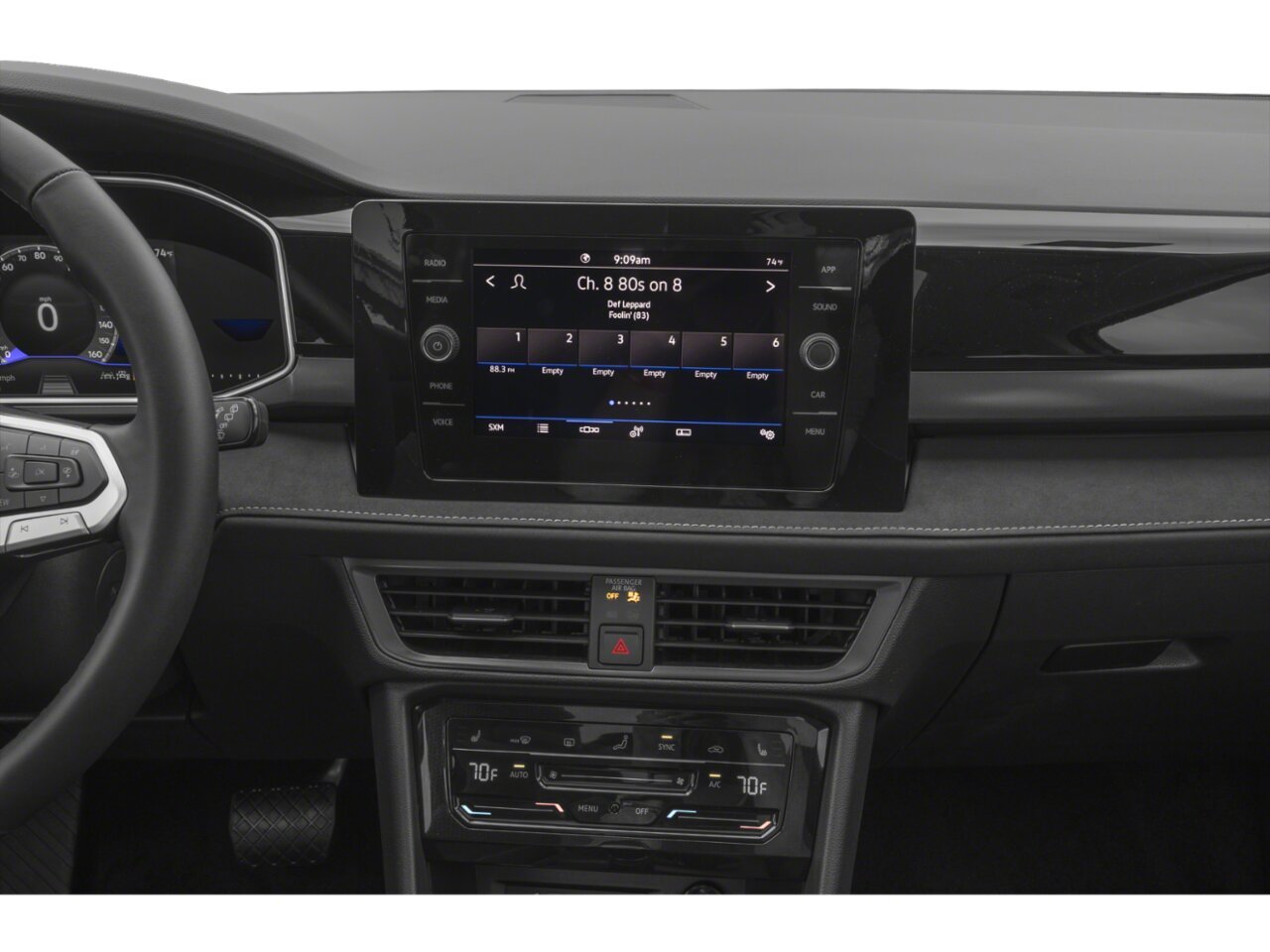2026 Volkswagen Taos Pure White with Black Roof Rouyn-Noranda - photo #9